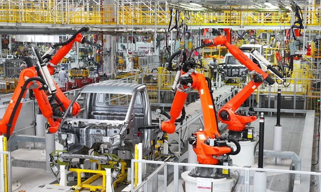 智能綠色雙輪驅(qū)動 助力制造轉(zhuǎn)型升級(8557884)-20250318102413.jpg