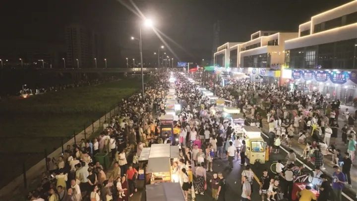 “農博匯?京山里”夜市現場。侯慶保 攝