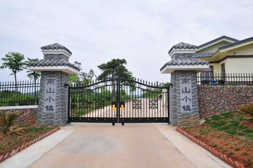 4698399c-e255-4a20-a94f-57e3656ef622 4698399c-e255-4a20-a94f-57e3656ef622